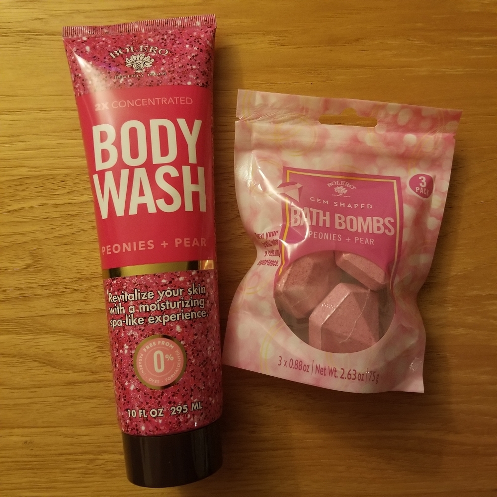 Set of 2 Bolero Body Wash & 3 Piece Bath Bombs NWT